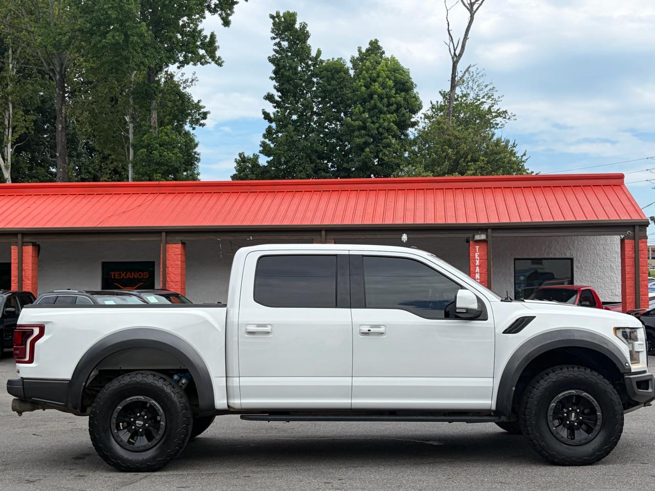 Ford F-150 Raptor 4WD SuperCrew 5.5' Box 2017