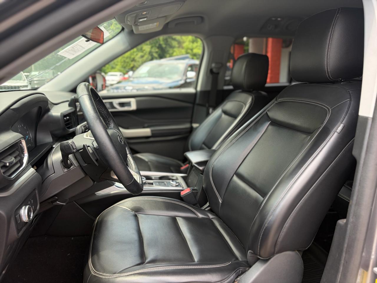 Ford Explorer XLT 4WD 2021