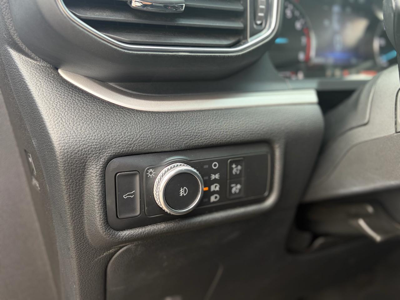 Ford Explorer XLT 4WD 2021