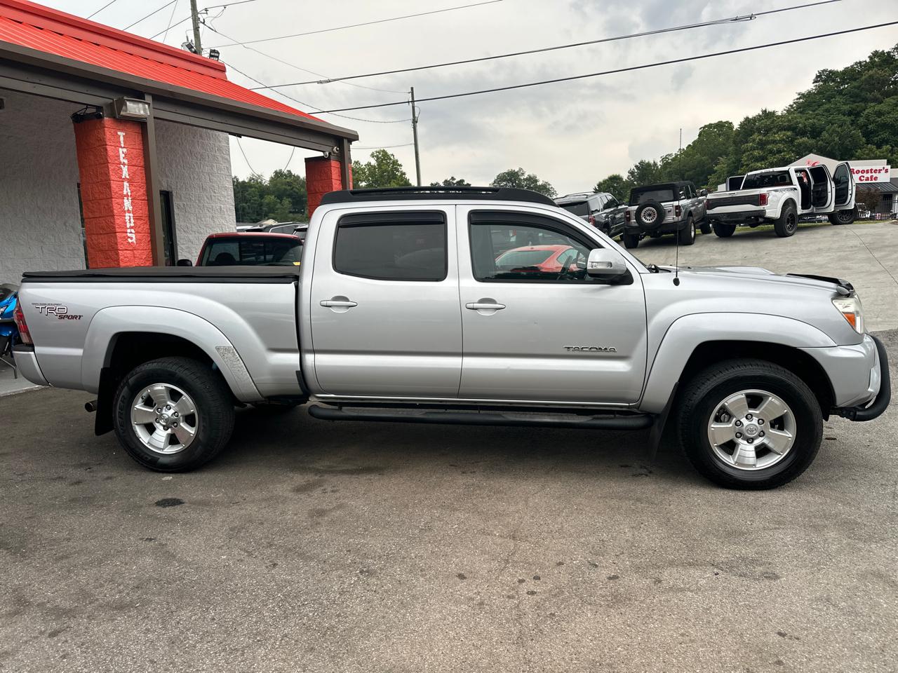 Toyota Tacoma 2WD Double Cab LB V6 AT PreRunner (Natl) 2013