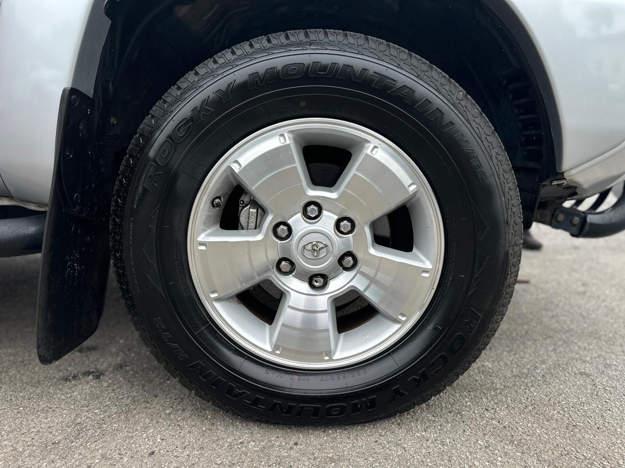Toyota Tacoma 2WD Double Cab LB V6 AT PreRunner (Natl) 2013