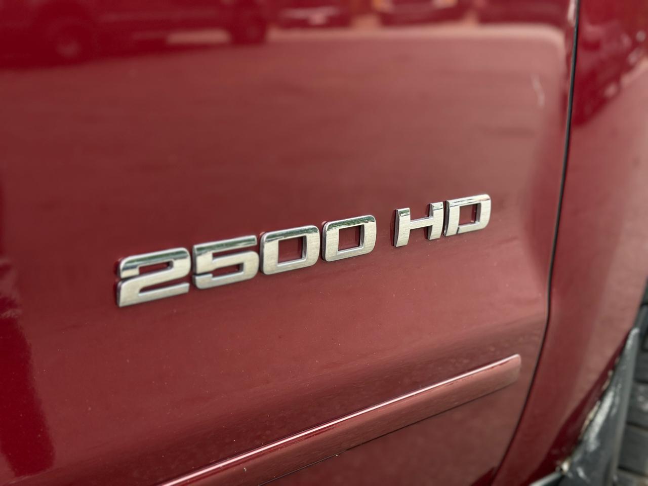 Chevrolet Silverado 2500HD Built After Aug 14 4WD Crew Cab 167.7" LT 2015