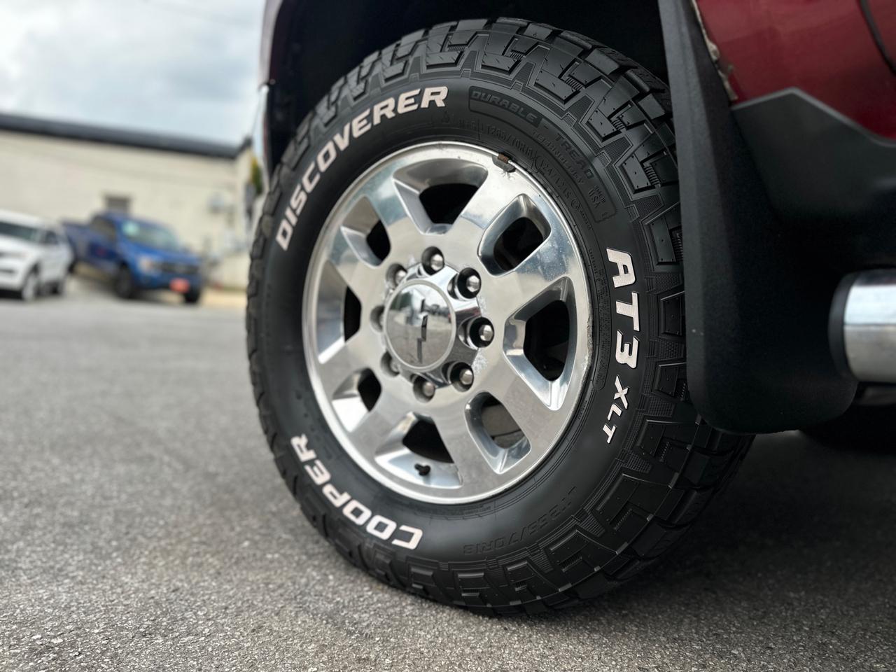 Chevrolet Silverado 2500HD Built After Aug 14 4WD Crew Cab 167.7" LT 2015