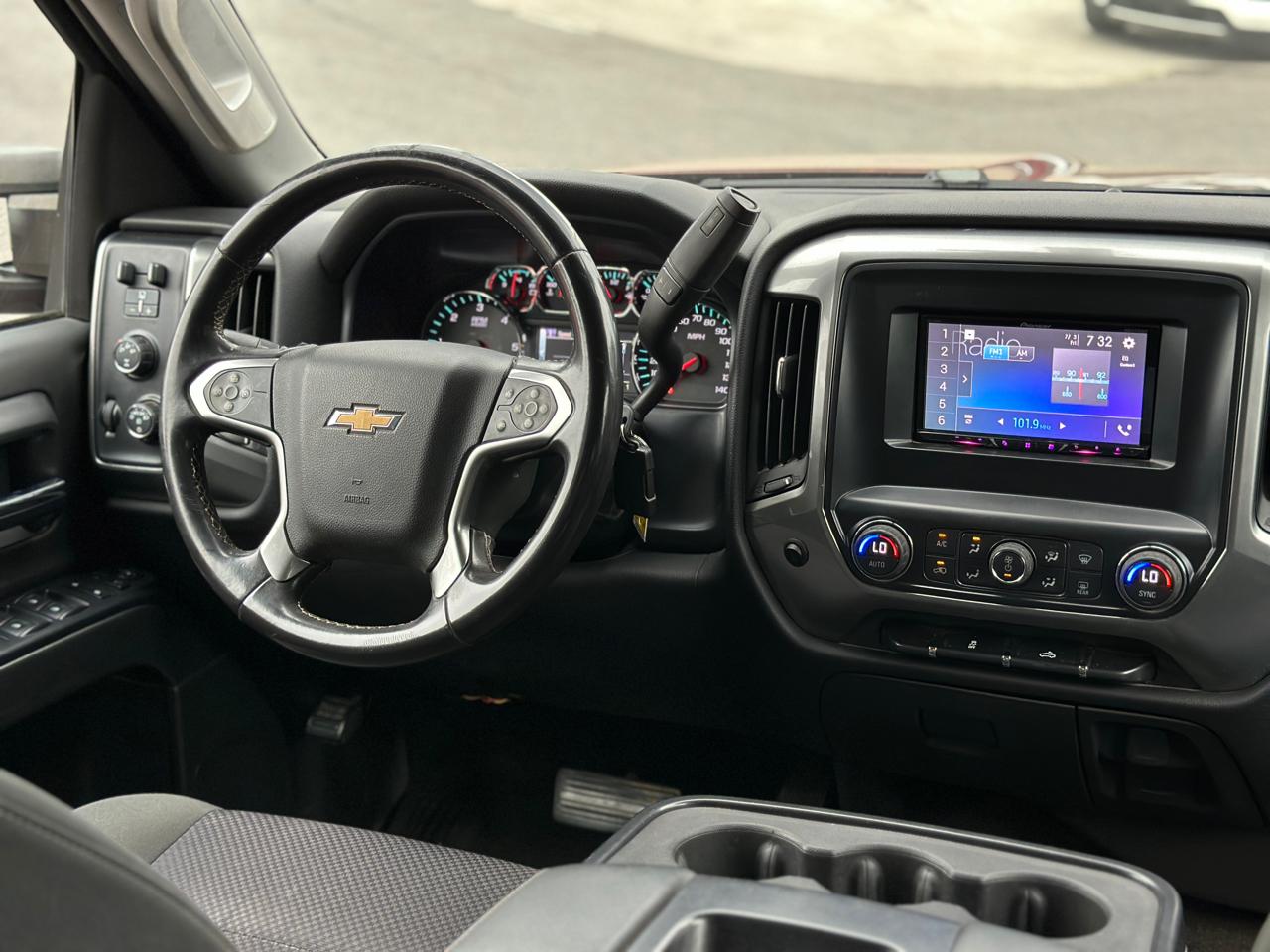Chevrolet Silverado 2500HD Built After Aug 14 4WD Crew Cab 167.7" LT 2015