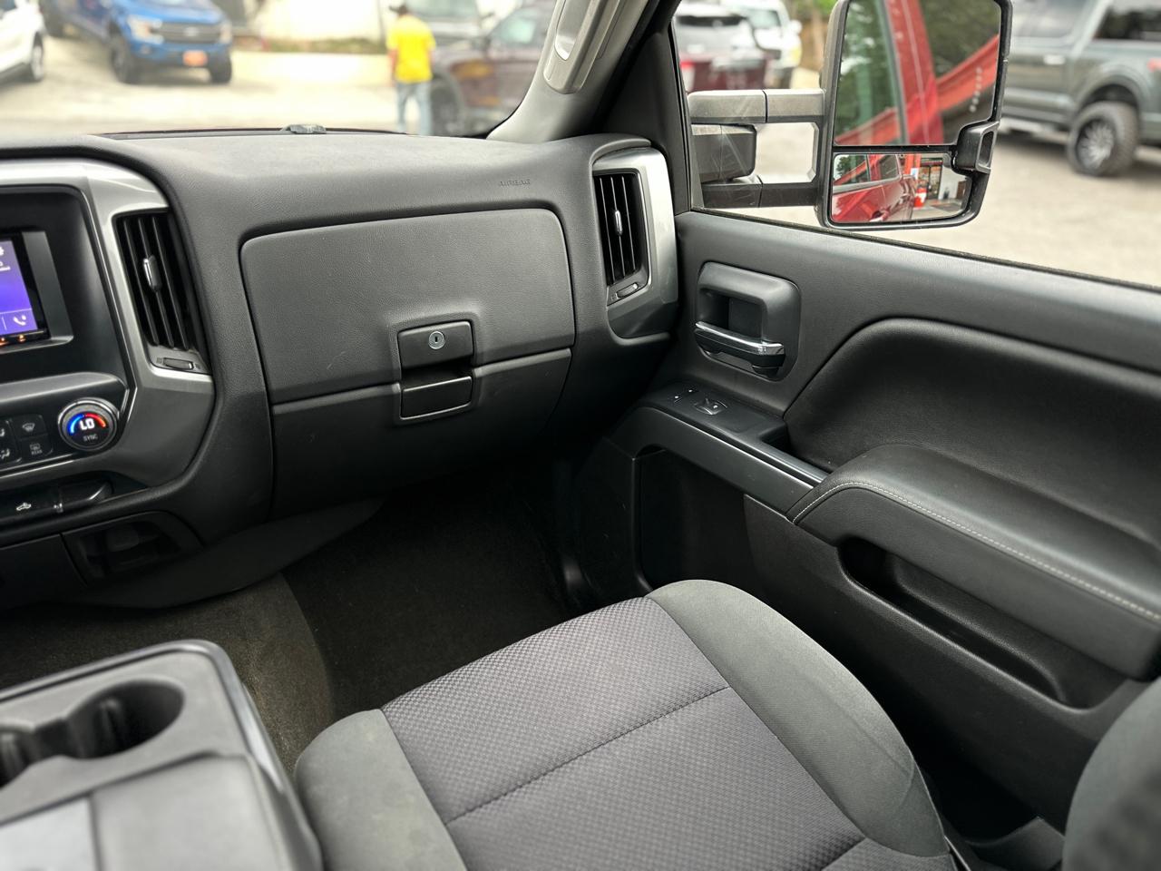 Chevrolet Silverado 2500HD Built After Aug 14 4WD Crew Cab 167.7" LT 2015