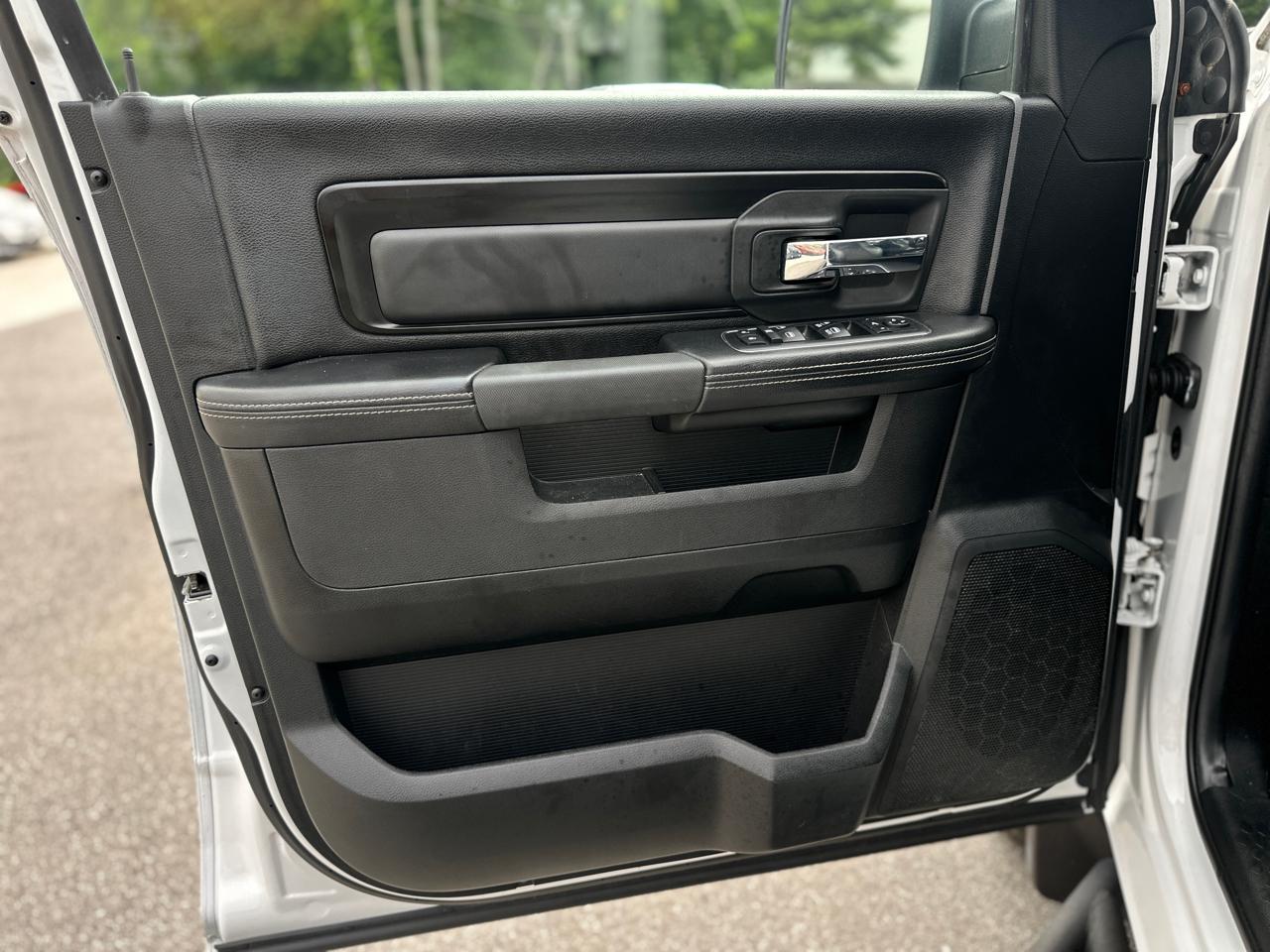RAM 1500 Rebel 4x4 Crew Cab 5'7" Box 2017