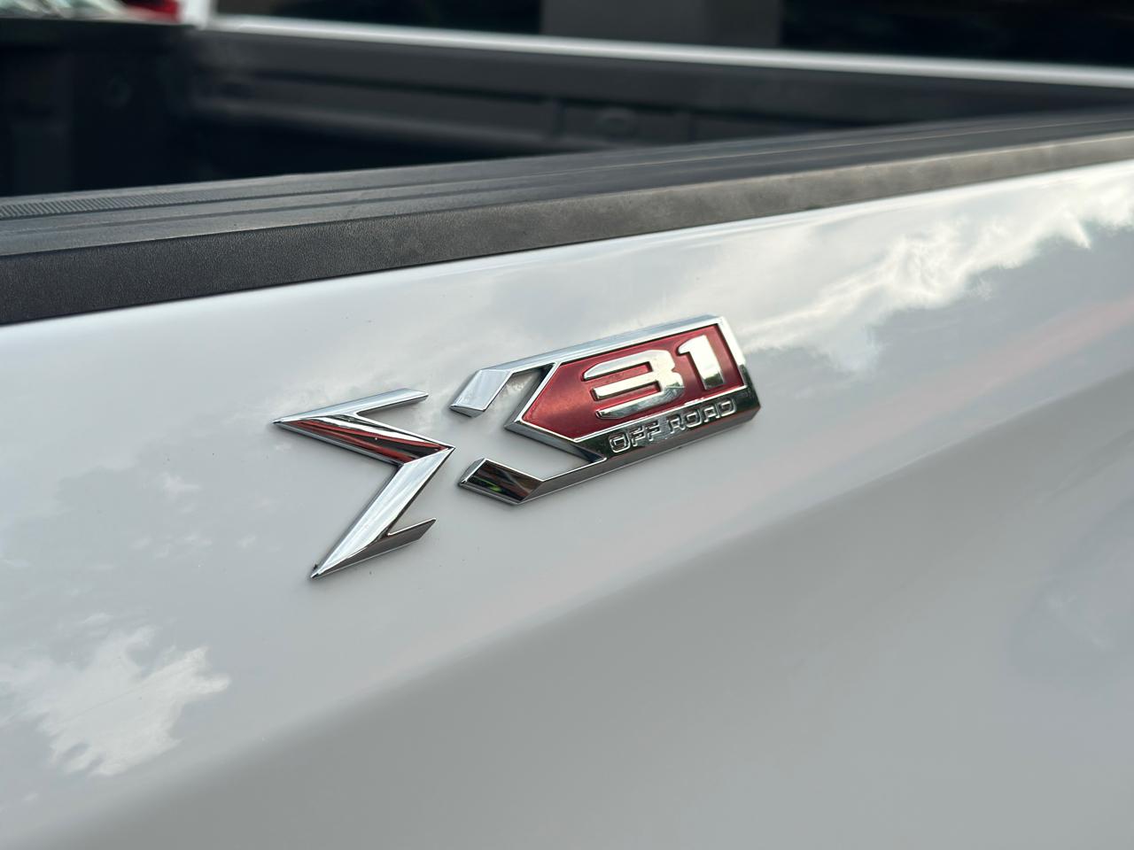 GMC Sierra 1500 Limited 4WD Crew Cab 147" SLT 2022