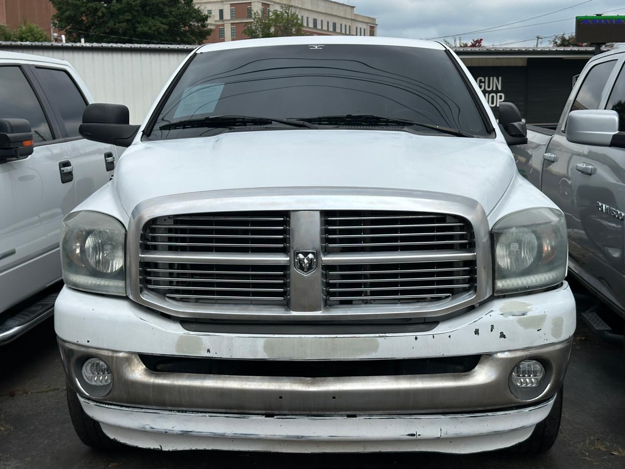 Dodge Ram 1500 4WD Quad Cab 140.5" SLT 2008