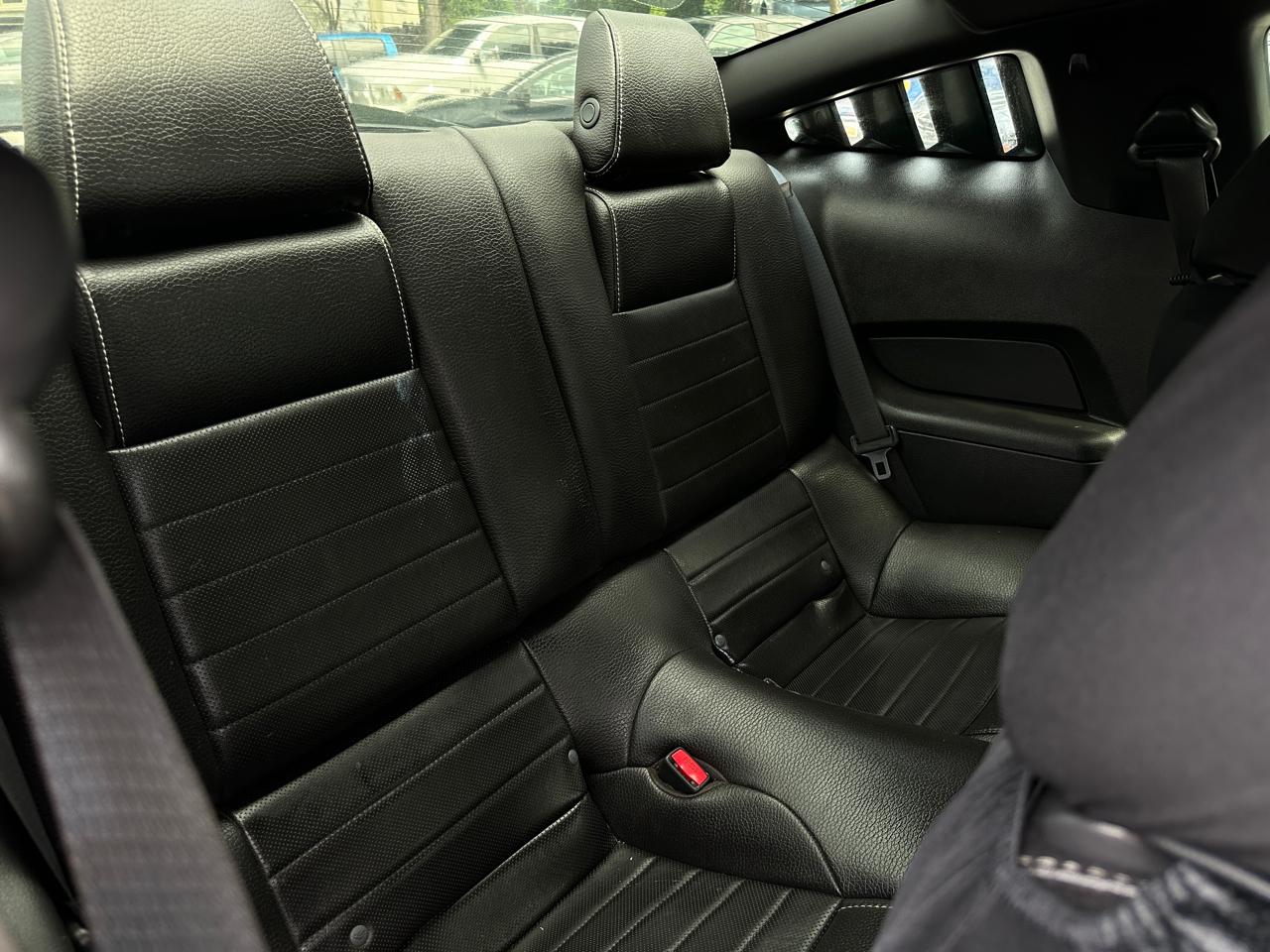 Ford Mustang 2dr Cpe GT 2011