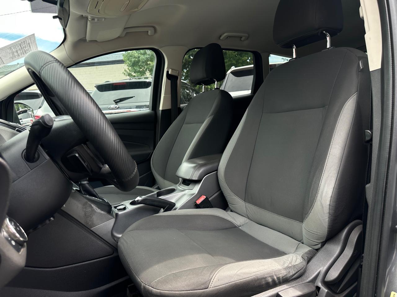 Ford Escape FWD 4dr S 2013