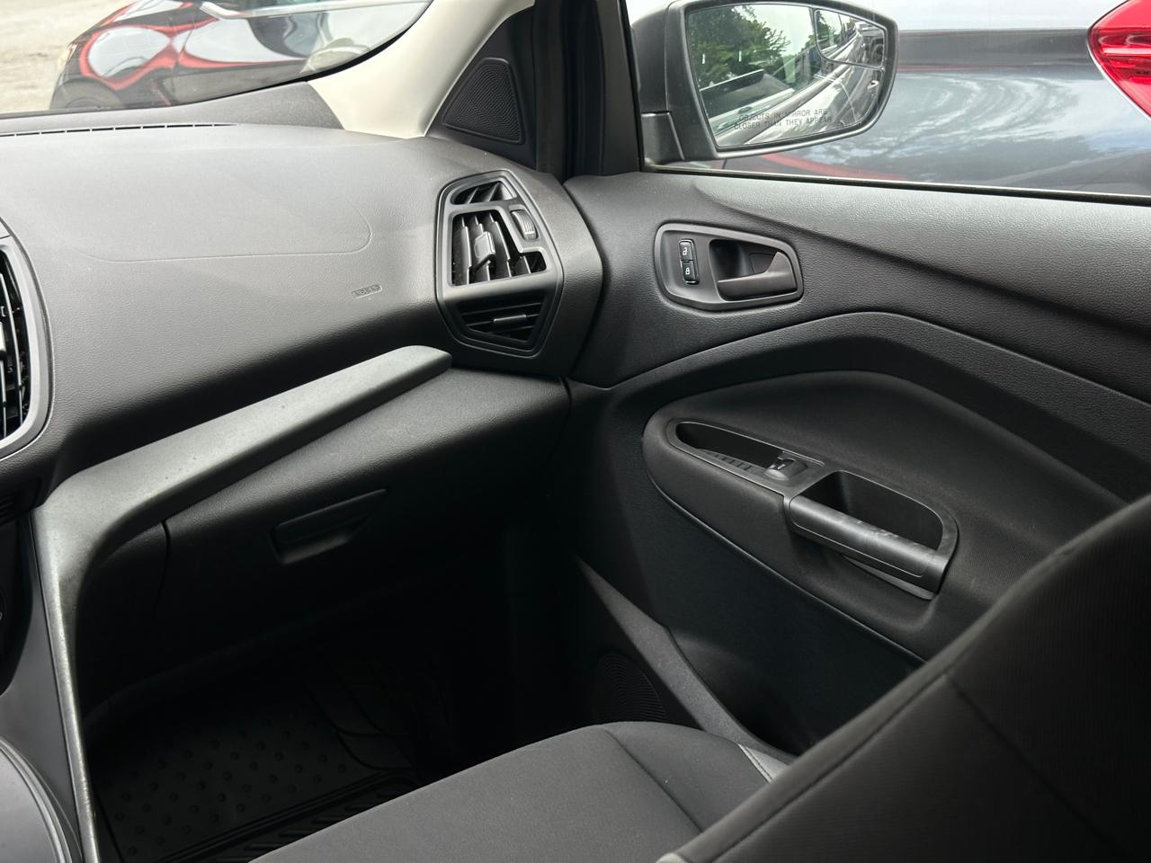 Ford Escape FWD 4dr S 2013