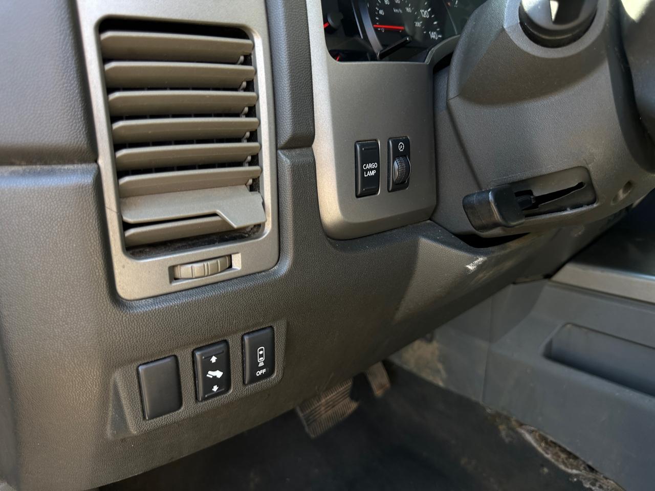 Nissan Titan SE King Cab 4WD 2005