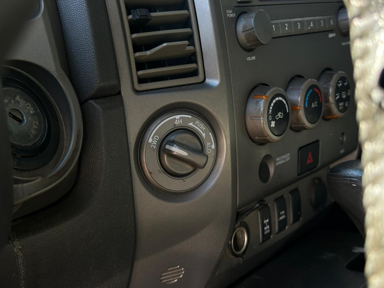 Nissan Titan SE King Cab 4WD 2005