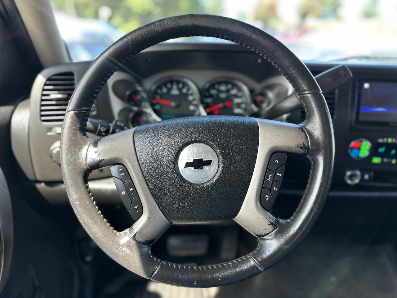Chevrolet Silverado 1500 Z71 Crew Cab 4WD 2011