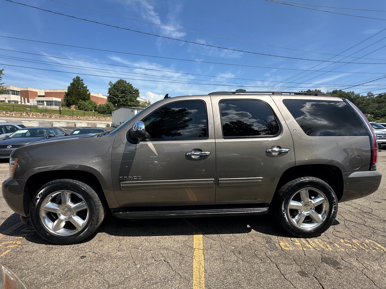 Chevrolet Tahoe 2WD 4dr 1500 LT 2012