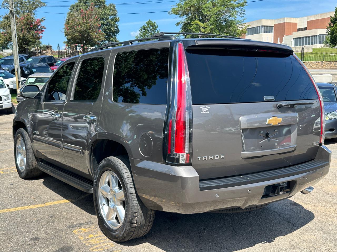 Chevrolet Tahoe 2WD 4dr 1500 LT 2012