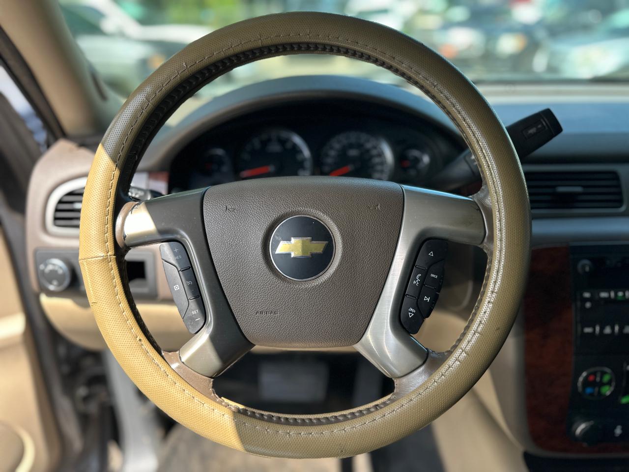 Chevrolet Tahoe 2WD 4dr 1500 LT 2012