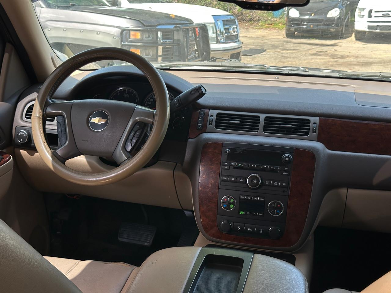 Chevrolet Tahoe 2WD 4dr 1500 LT 2012