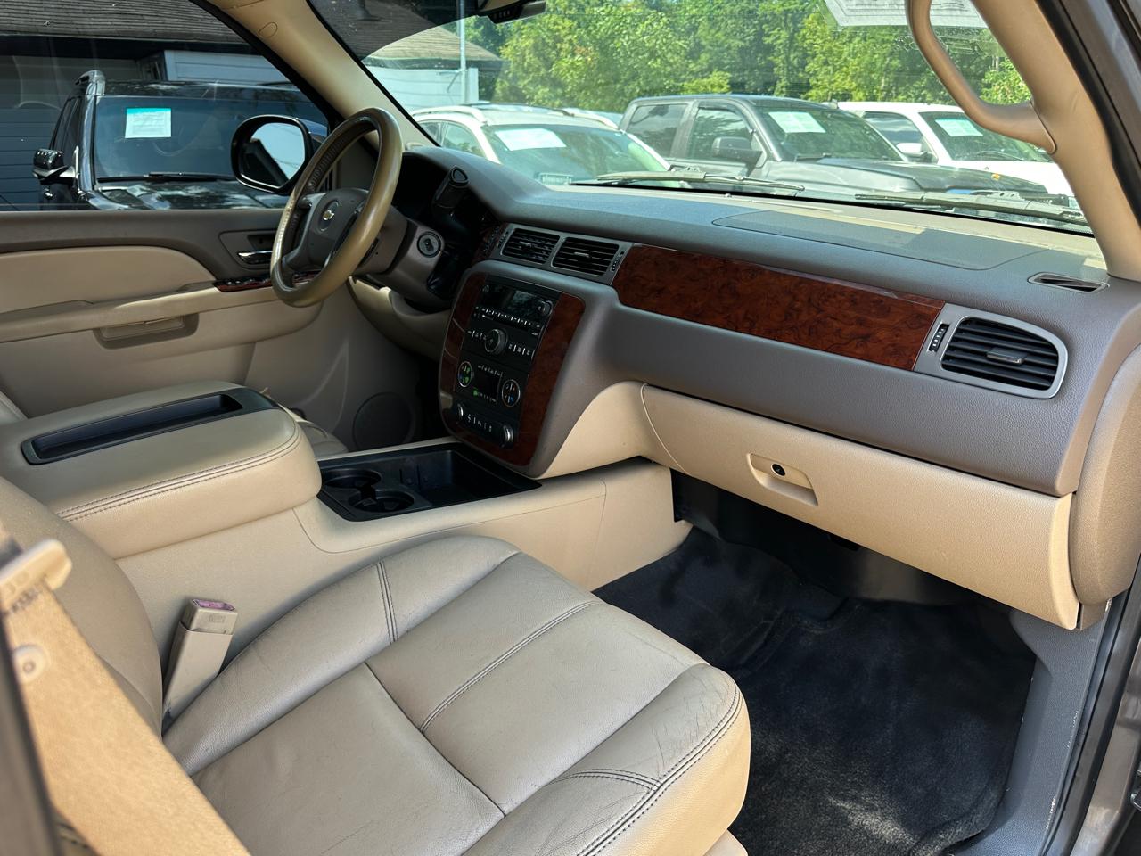 Chevrolet Tahoe 2WD 4dr 1500 LT 2012