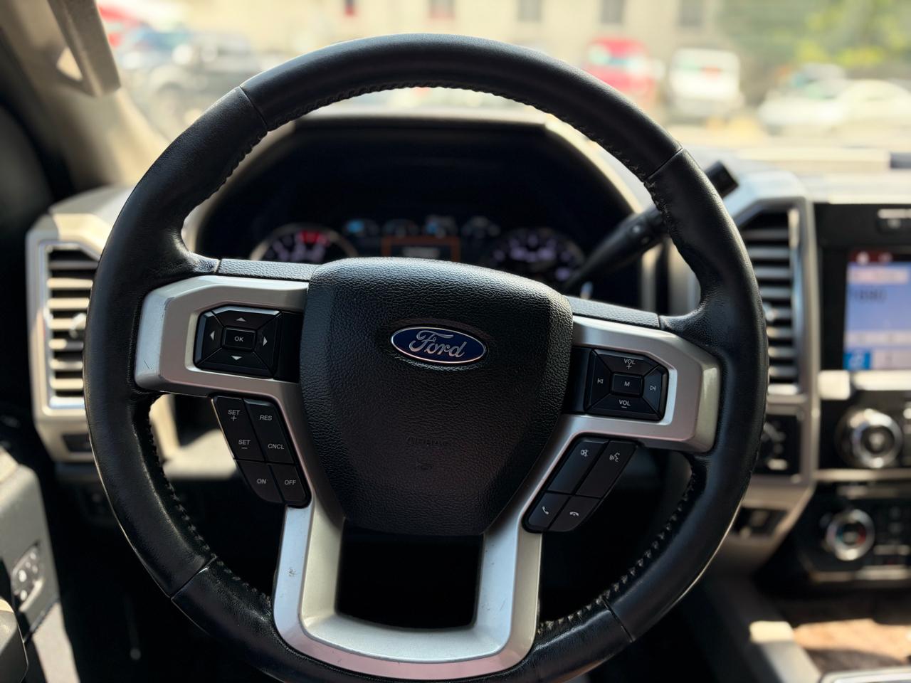 Ford Super Duty F-250 SRW King Ranch 4WD Crew Cab 8' Box 2017