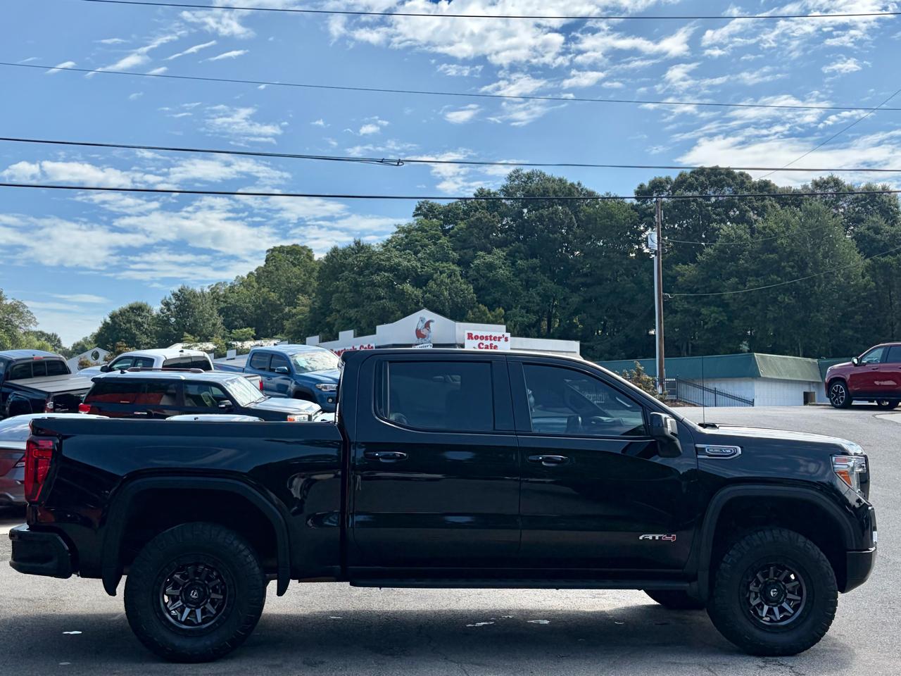 GMC Sierra 1500 4WD Crew Cab 147" AT4 2021