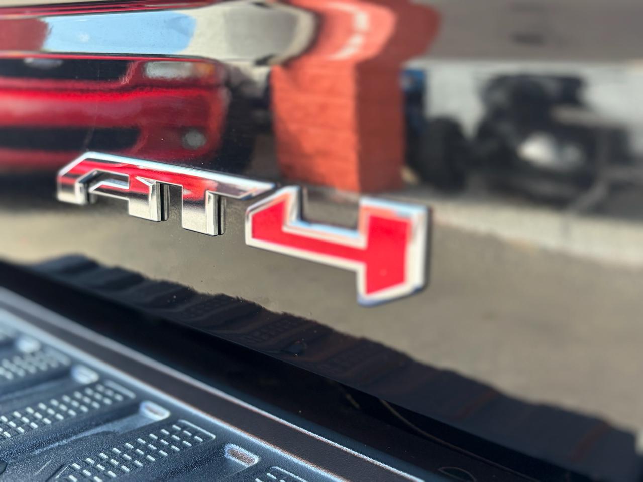 GMC Sierra 1500 4WD Crew Cab 147" AT4 2021