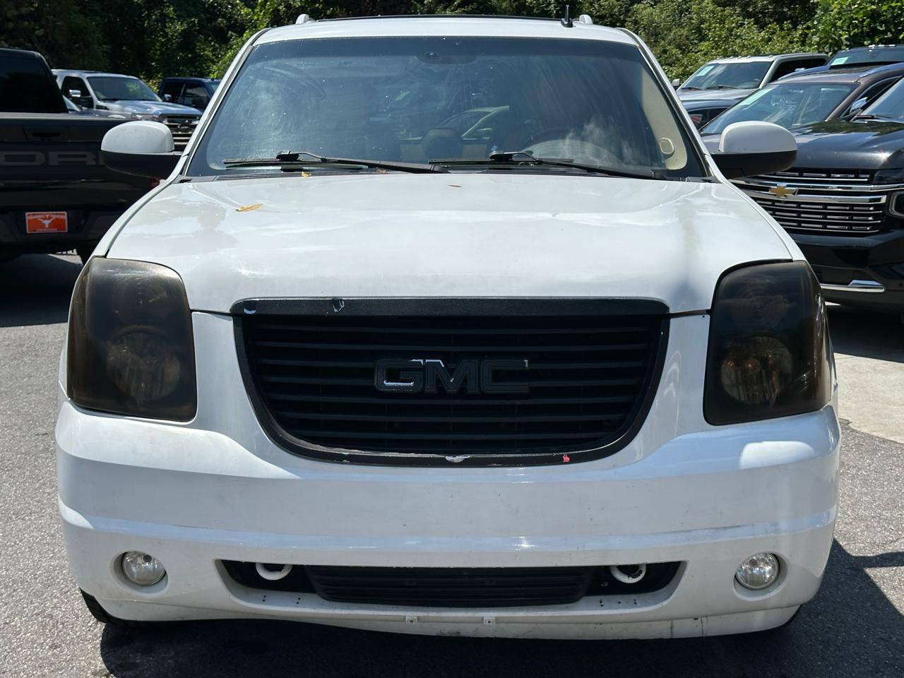 GMC Yukon Denali 2WD 4dr 2009