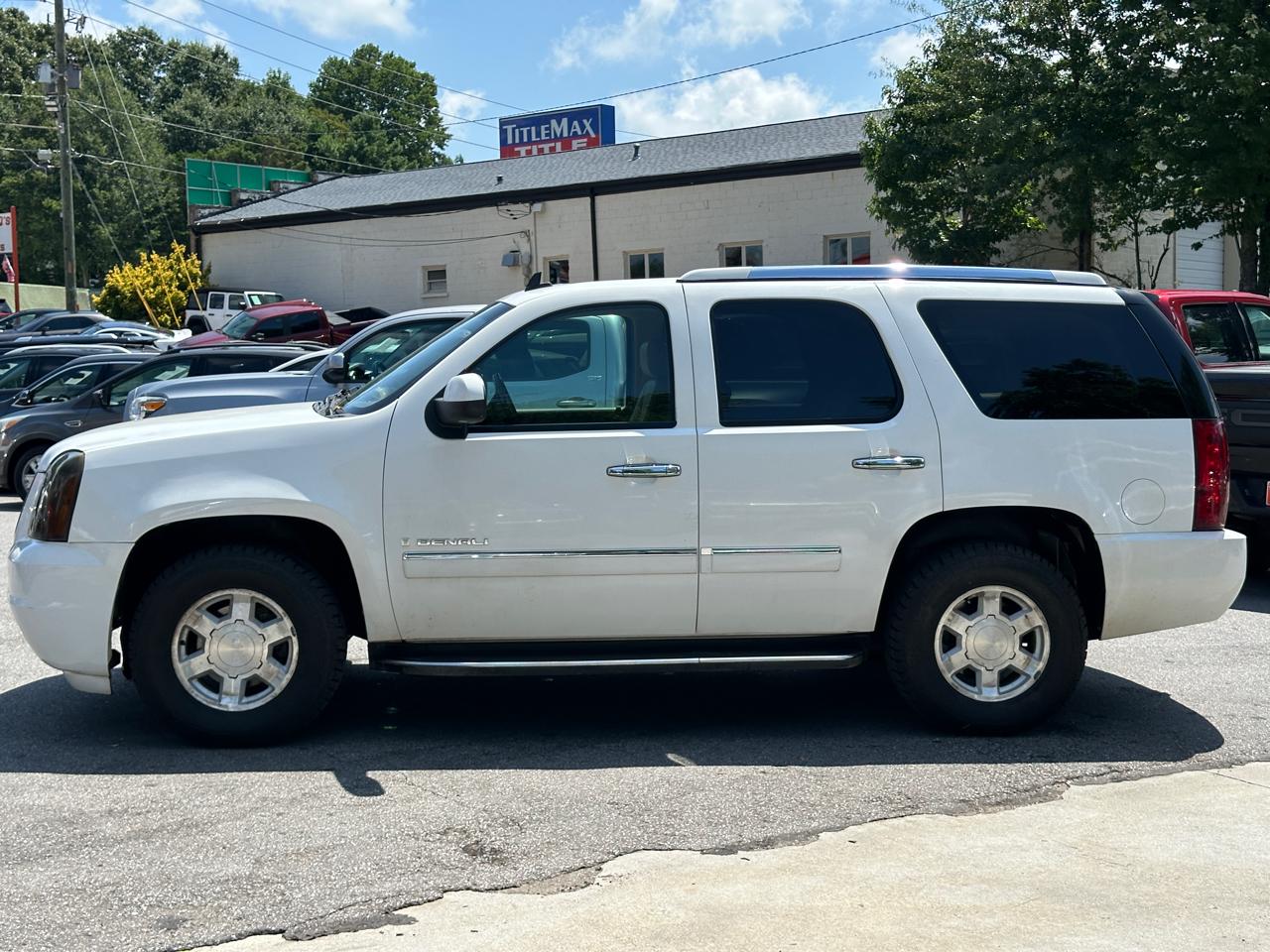 GMC Yukon Denali 2WD 4dr 2009
