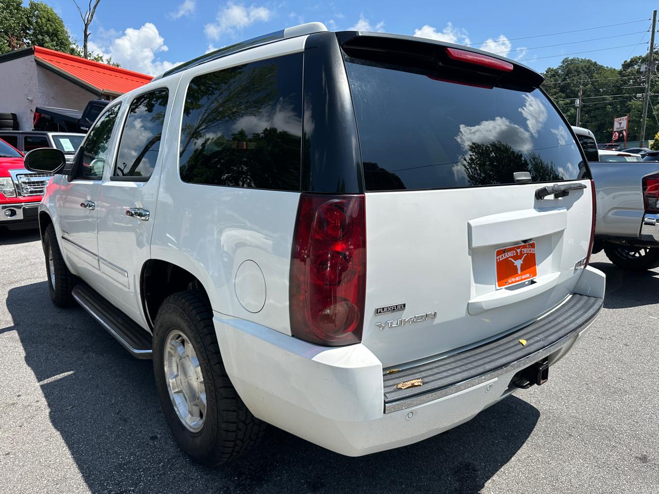 GMC Yukon Denali 2WD 4dr 2009