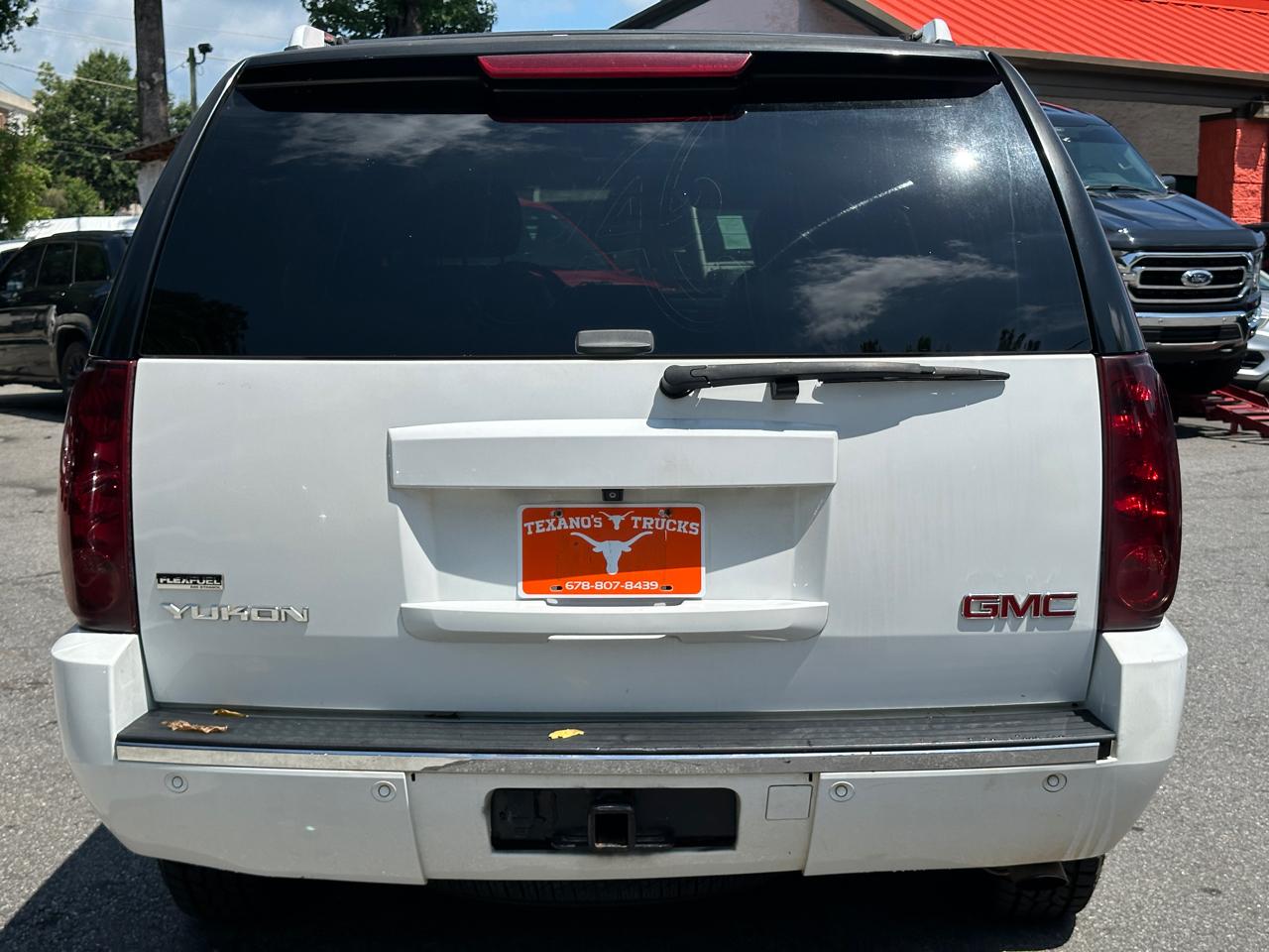 GMC Yukon Denali 2WD 4dr 2009