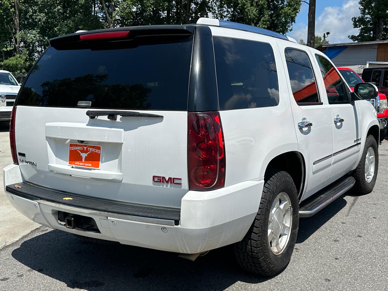 GMC Yukon Denali 2WD 4dr 2009