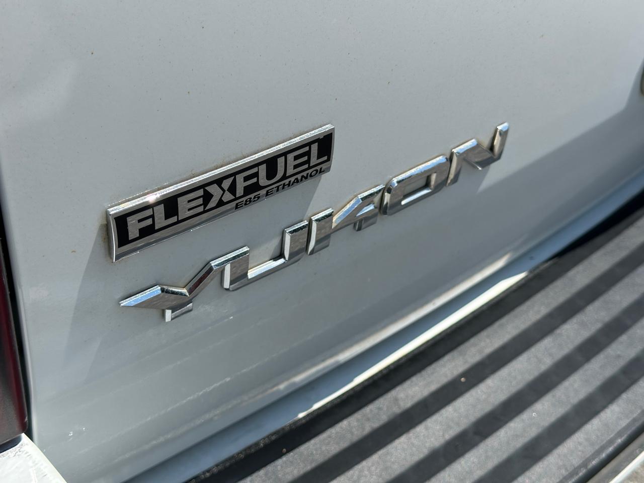 GMC Yukon Denali 2WD 4dr 2009