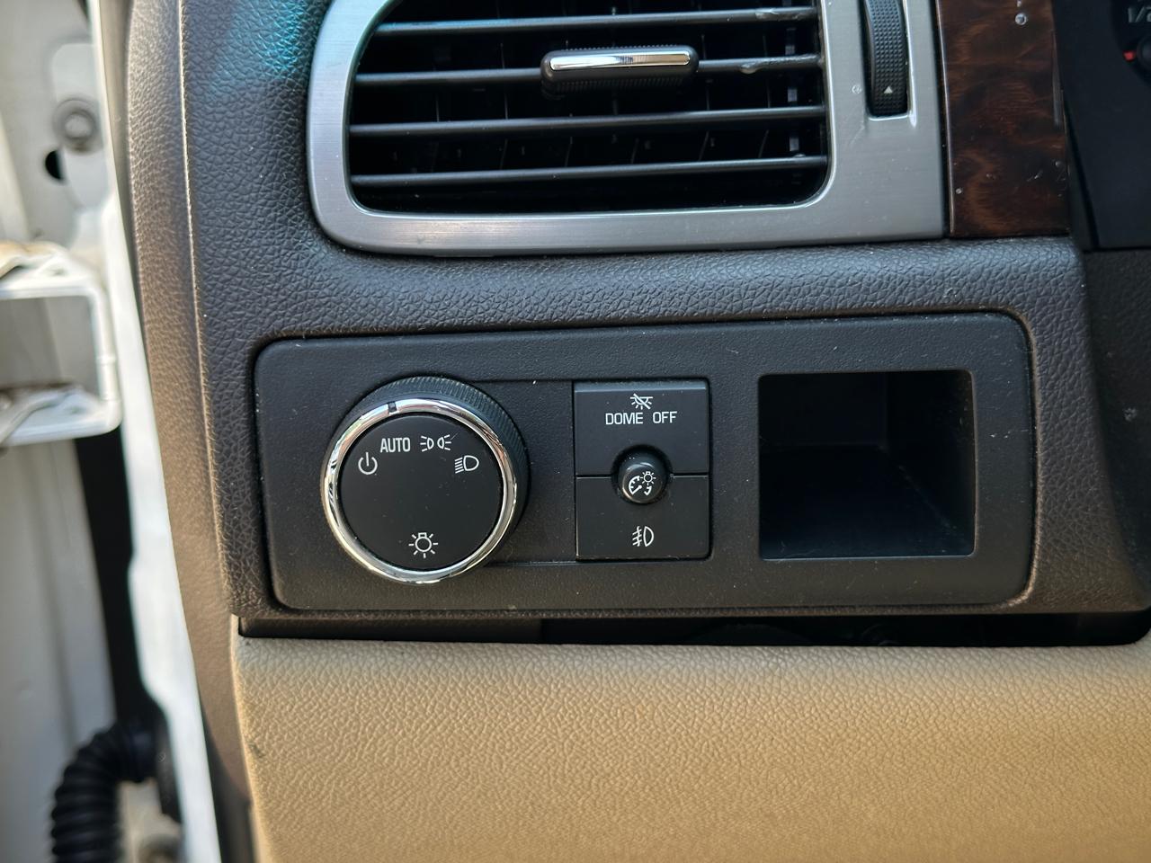 GMC Yukon Denali 2WD 4dr 2009