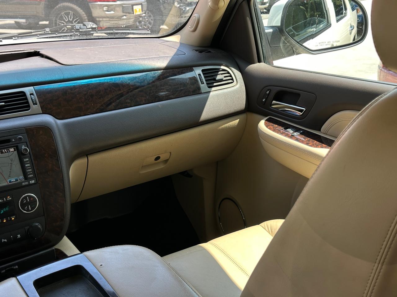 GMC Yukon Denali 2WD 4dr 2009
