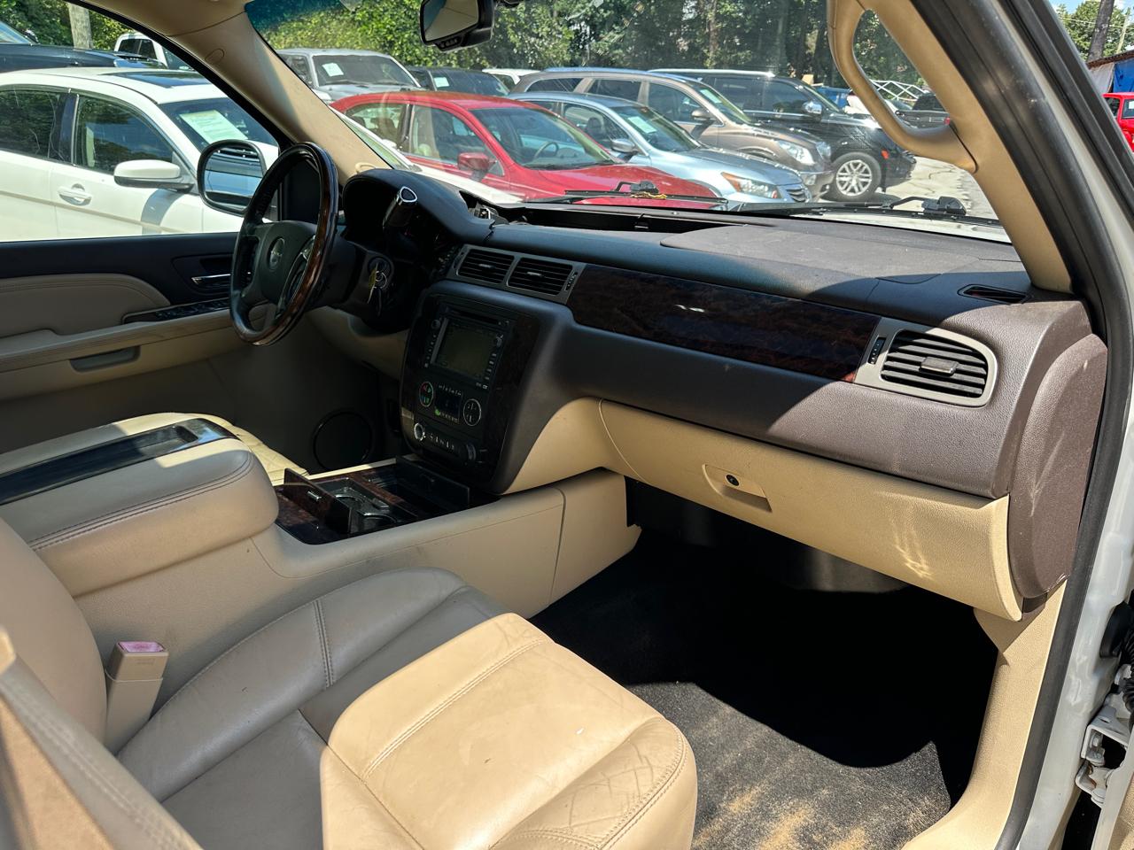 GMC Yukon Denali 2WD 4dr 2009