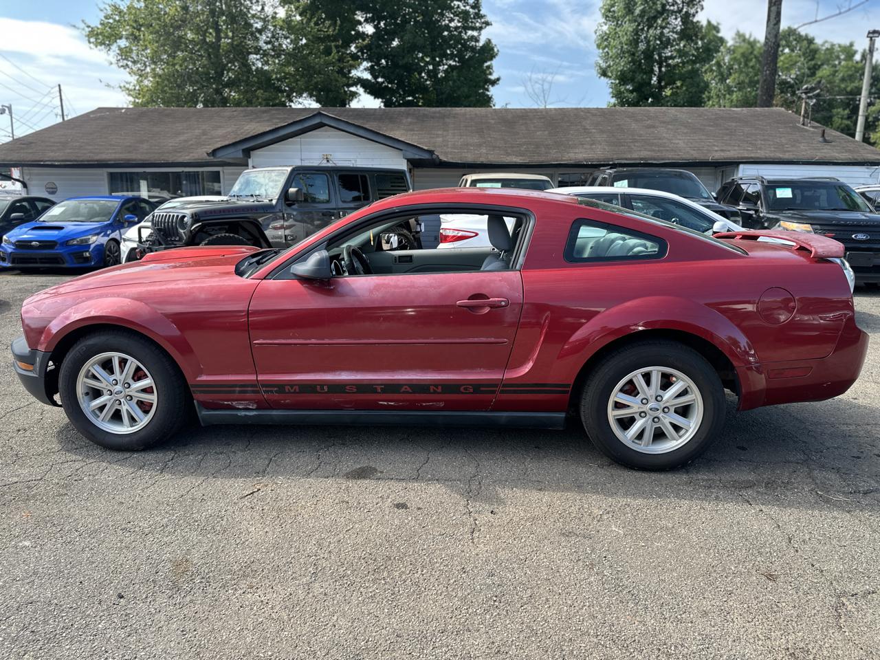 Ford Mustang 2dr Cpe Standard 2006