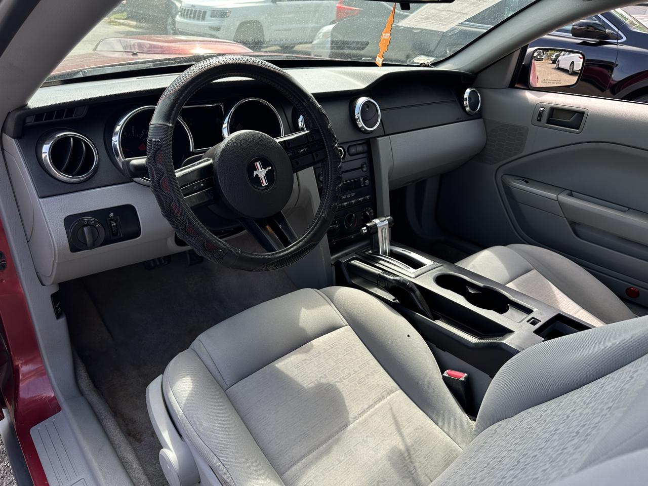 Ford Mustang 2dr Cpe Standard 2006