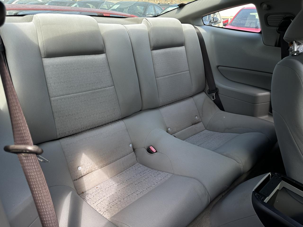 Ford Mustang 2dr Cpe Standard 2006