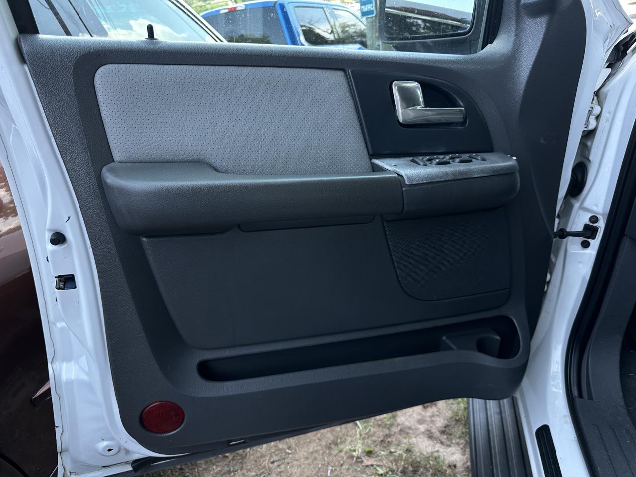 Ford Expedition 4.6L XLT Popular 2003