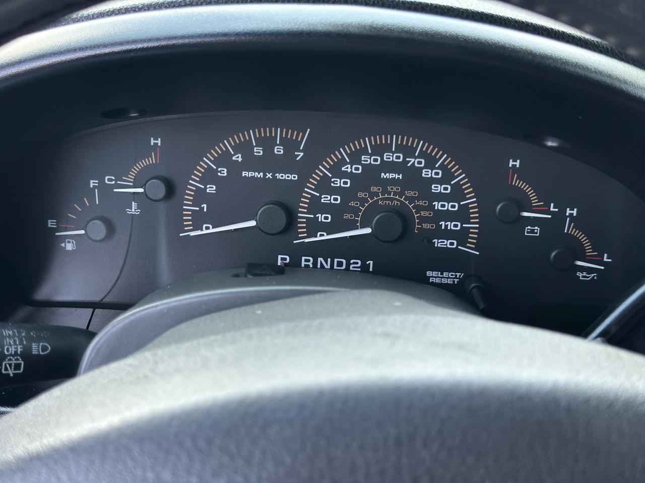 Ford Expedition 4.6L XLT Popular 2003