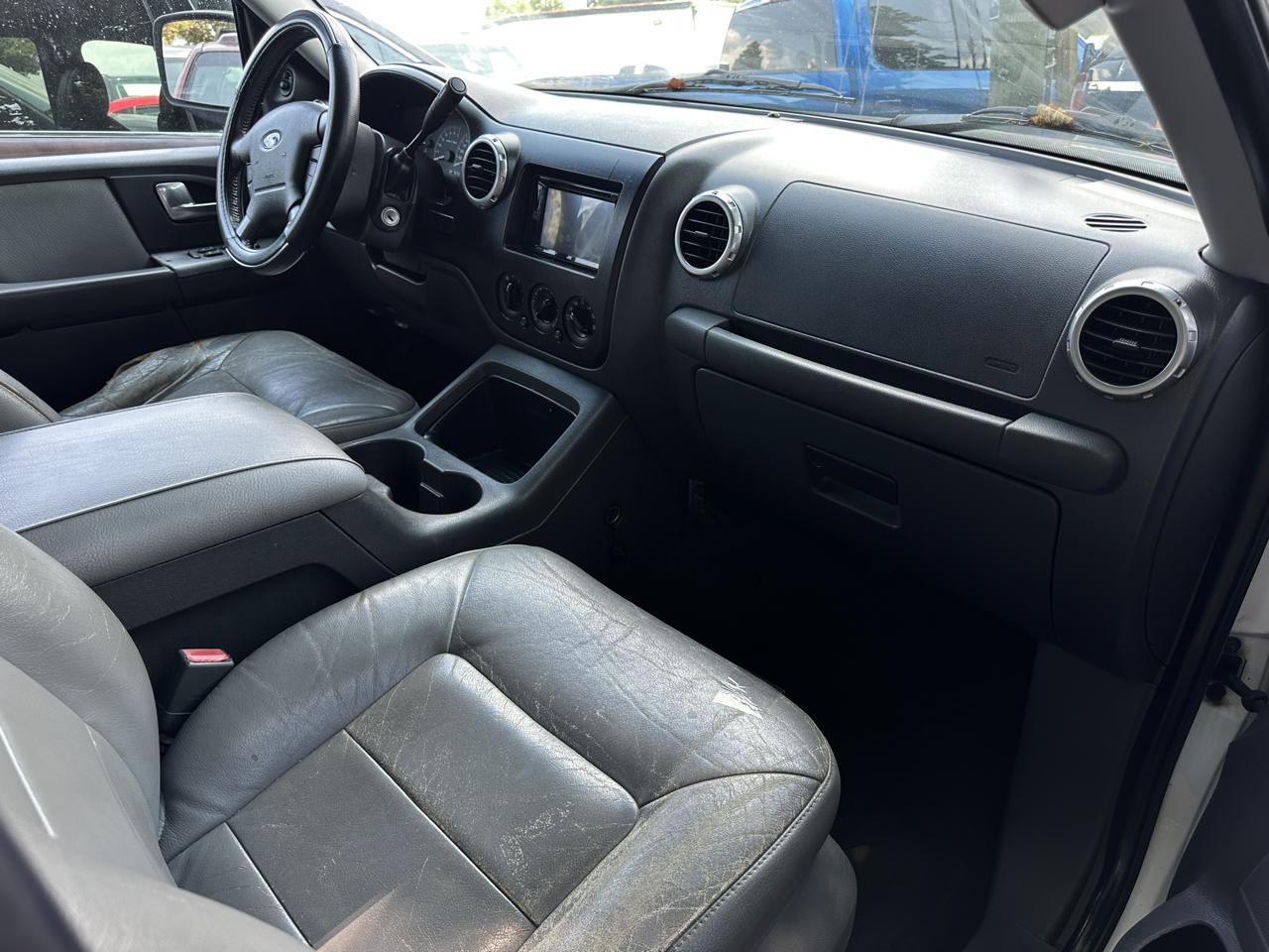 Ford Expedition 4.6L XLT Popular 2003
