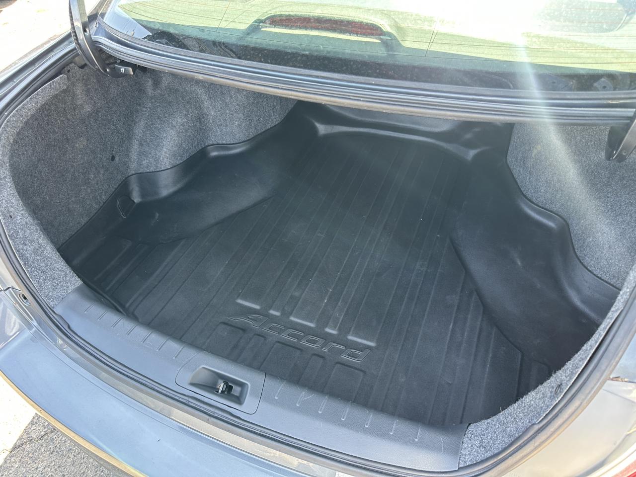 Honda Accord Sdn 4dr I4 Auto LX 2012