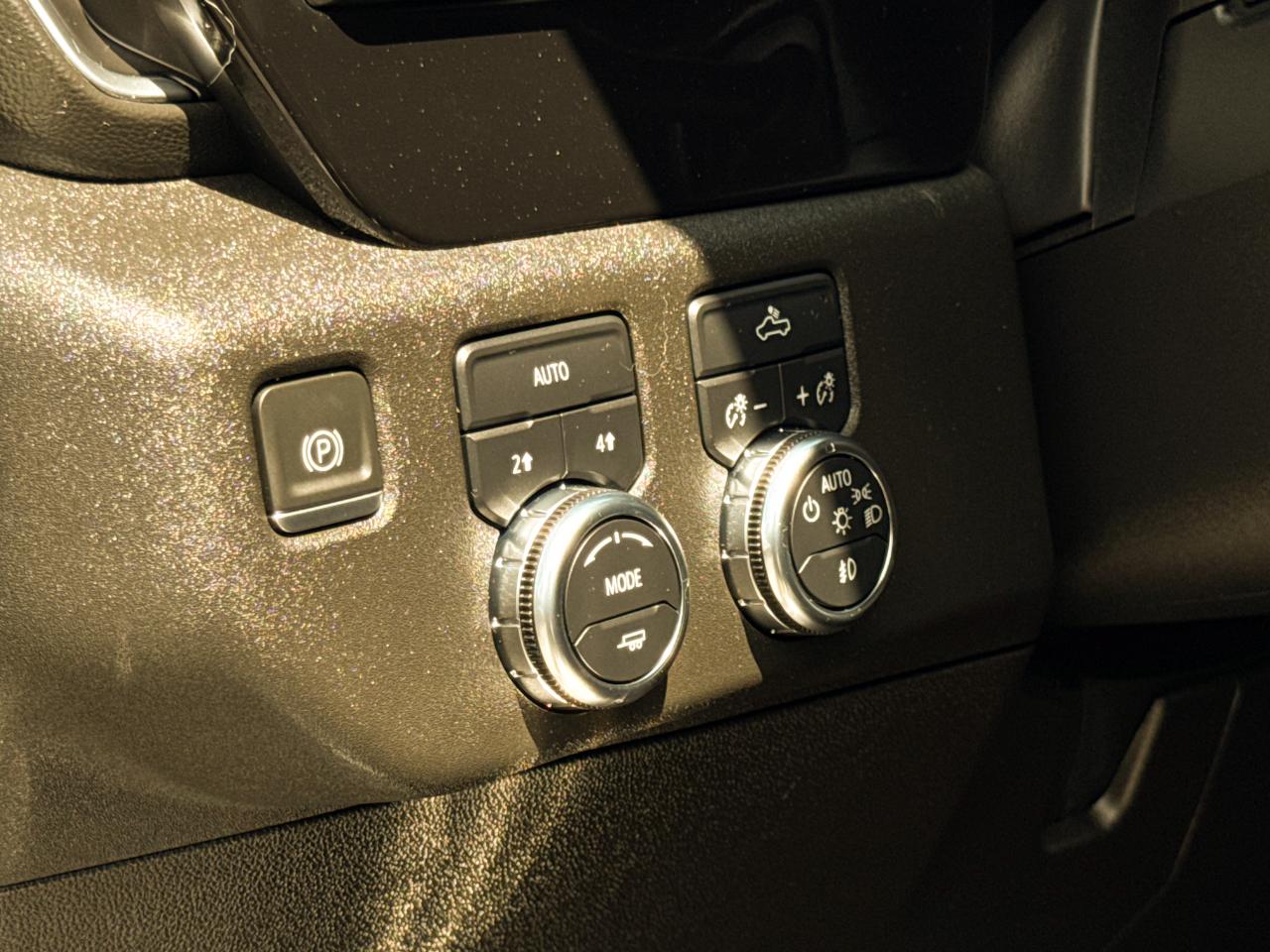 GMC Sierra 1500 4WD Crew Cab 147" Elevation w/3SB 2022
