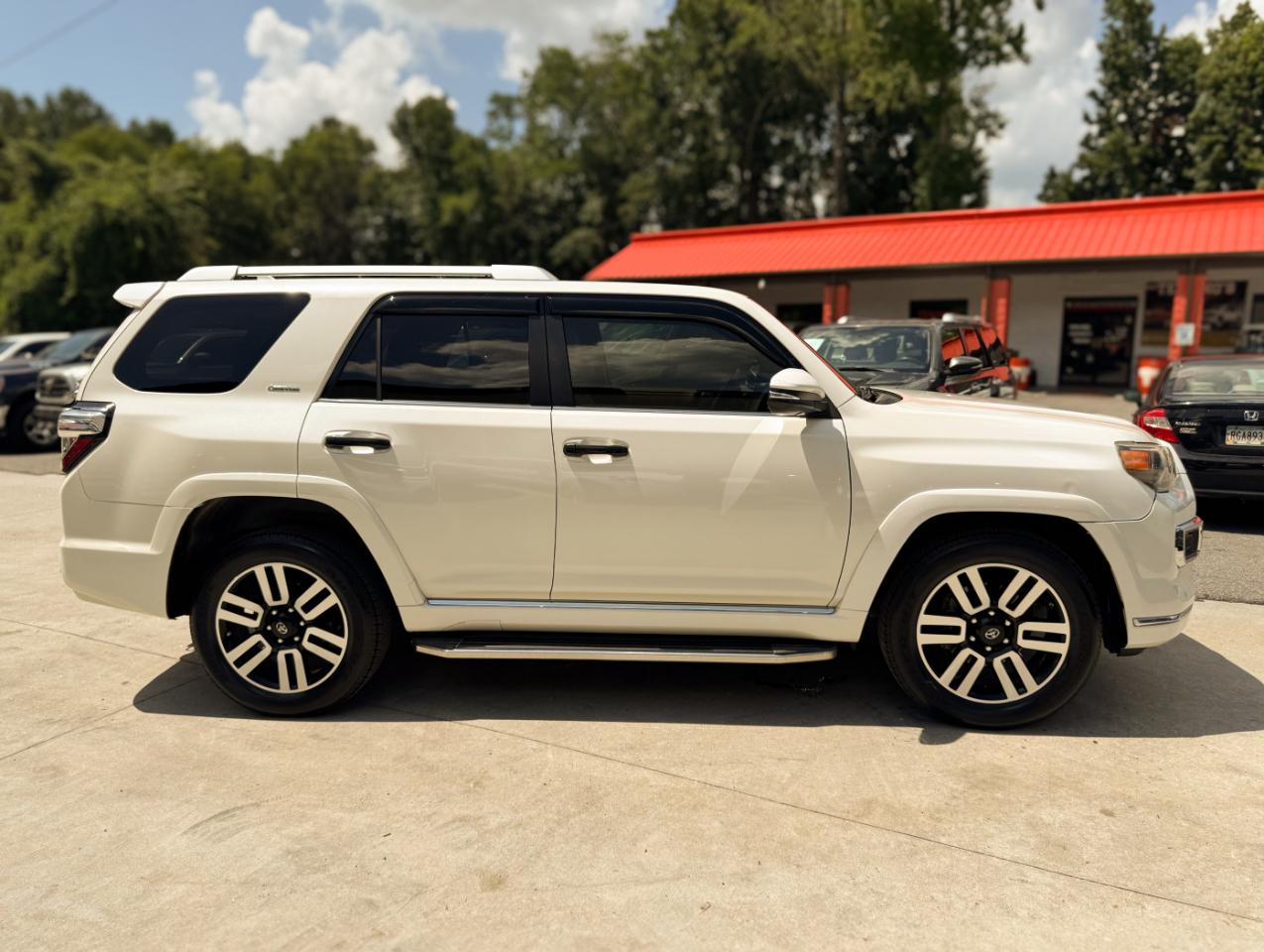 Toyota 4Runner RWD 4dr V6 SR5 Premium (Natl) 2015