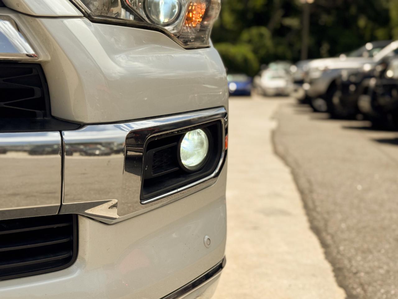 Toyota 4Runner RWD 4dr V6 SR5 Premium (Natl) 2015