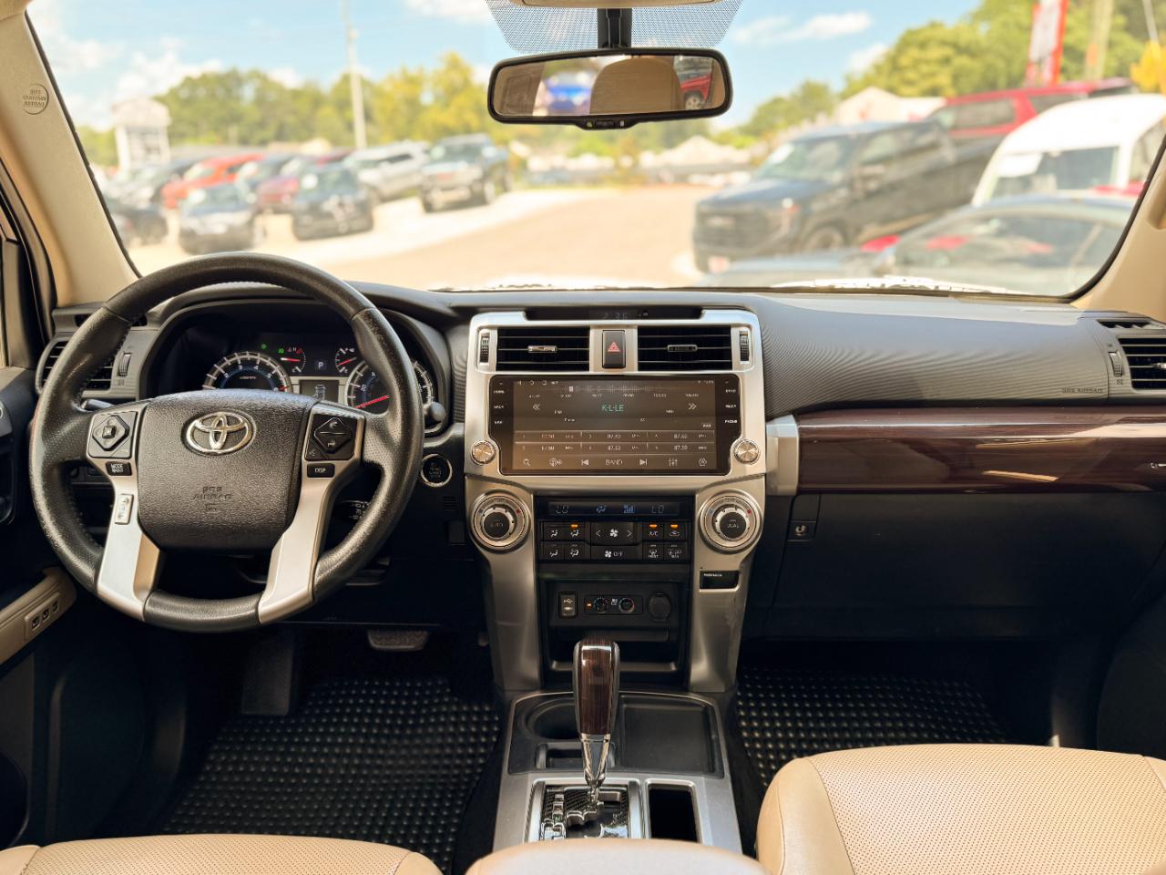 Toyota 4Runner RWD 4dr V6 SR5 Premium (Natl) 2015