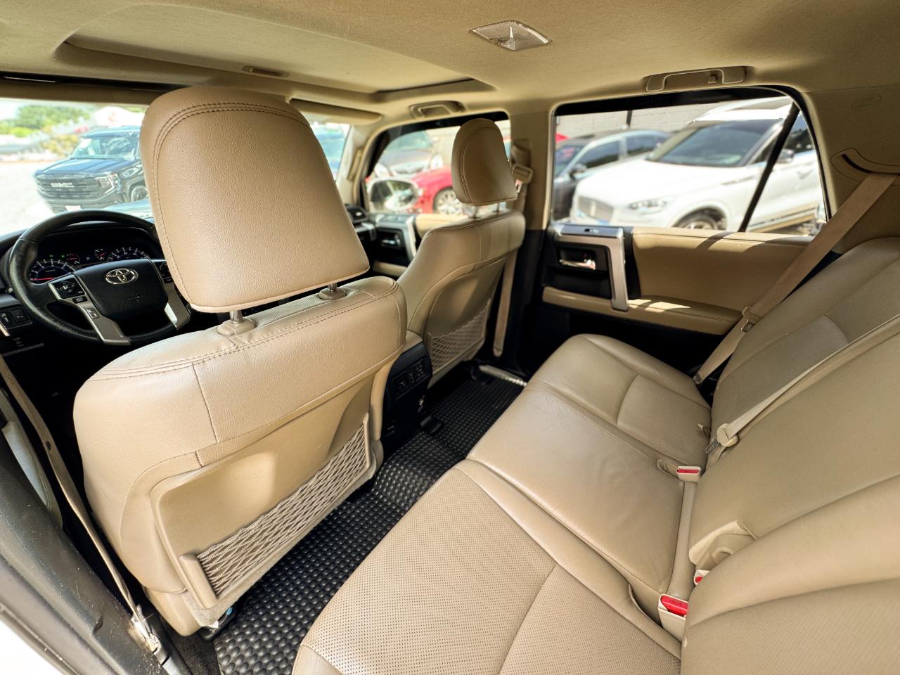 Toyota 4Runner RWD 4dr V6 SR5 Premium (Natl) 2015