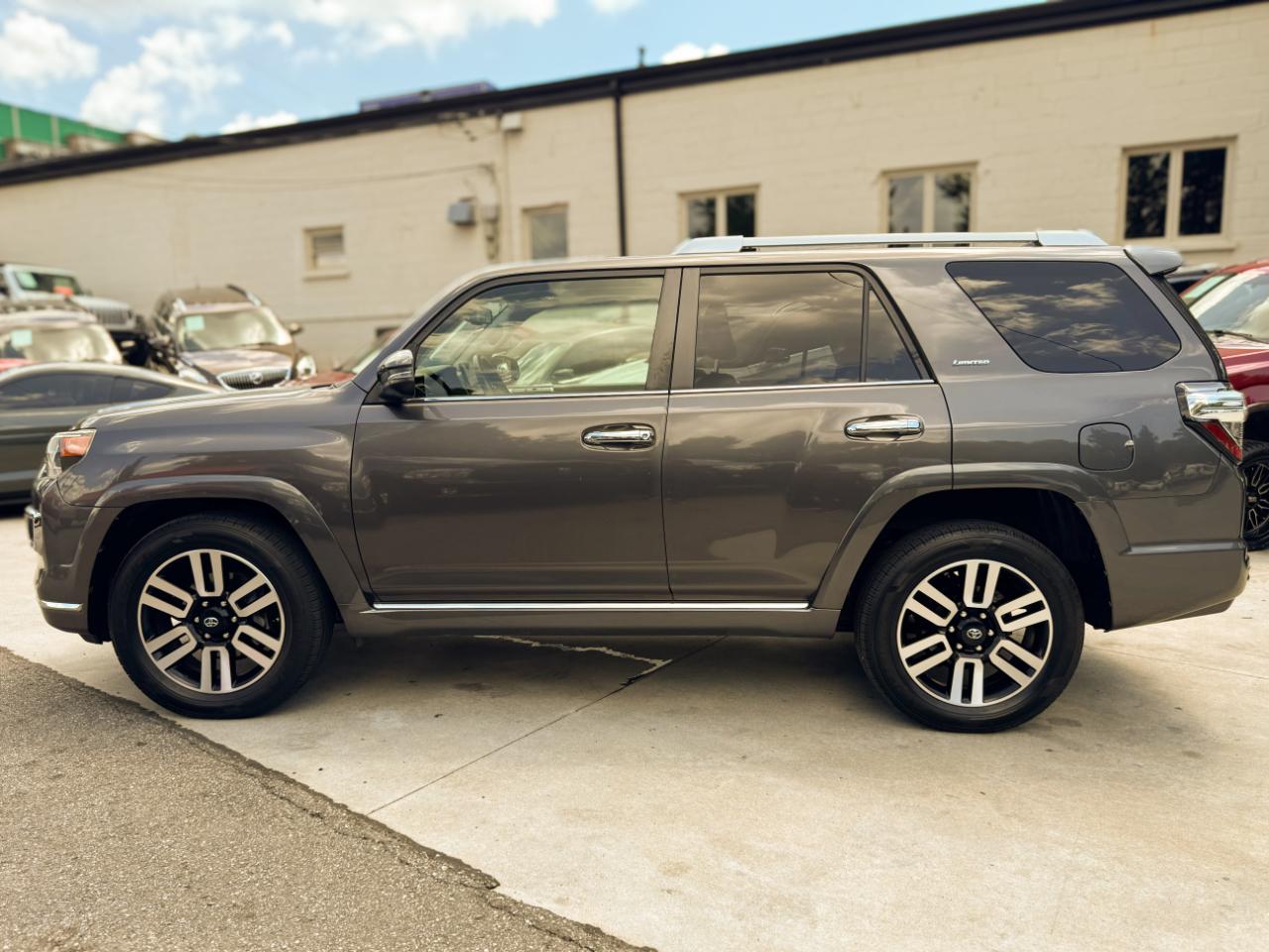 Toyota 4Runner RWD 4dr V6 SR5 Premium (Natl) 2016