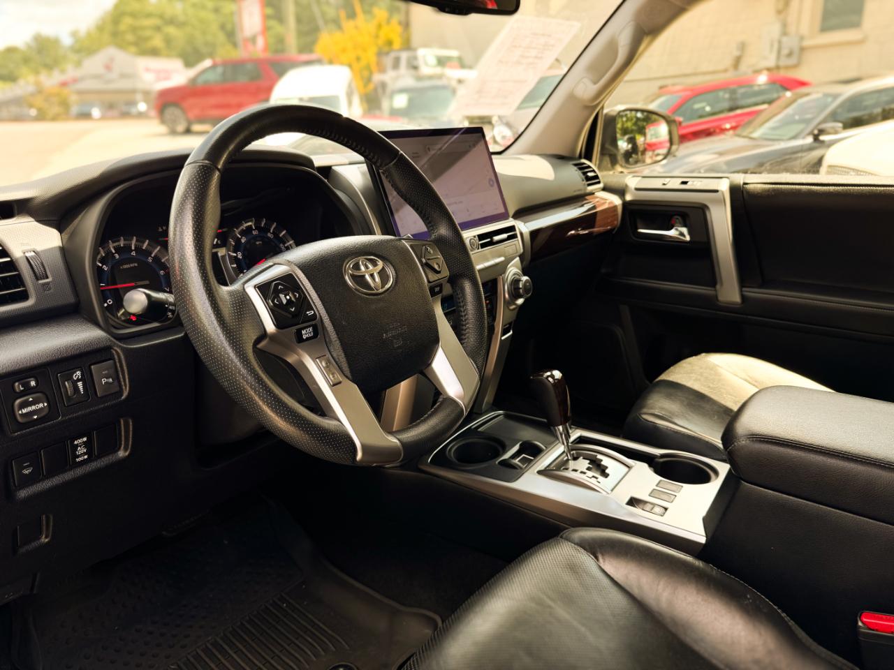 Toyota 4Runner RWD 4dr V6 SR5 Premium (Natl) 2016
