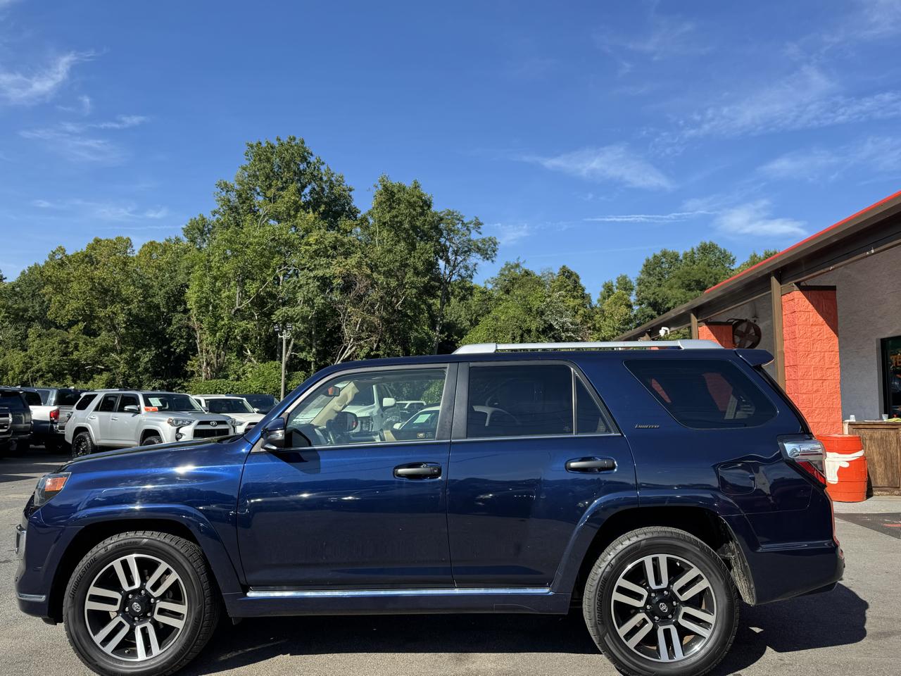 Toyota 4Runner RWD 4dr V6 SR5 Premium (Natl) 2015